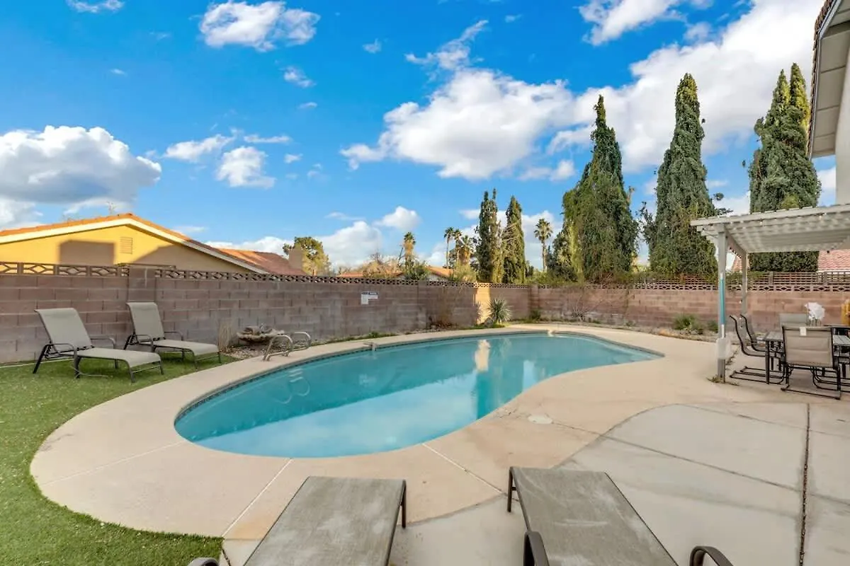 Midcentury Modern Home With Pool 10 Min To Strip Great For Family Las Vegas United States